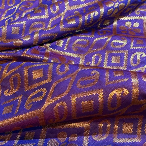 Purple Banarasi silk  Saree with allover  Gold Zari Work + Blouse fabric - Picture 15 of 15